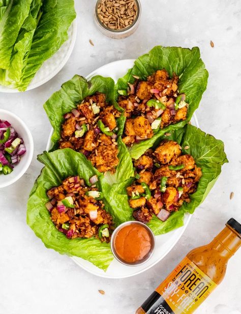 Lettuce Wraps Vegetarian, Korean Lettuce Wraps, Lettuce Wraps Recipes, Wraps Vegetarian, Korean Salad, Bbq Tempeh, Pantry Cooking, Vegetarian Lettuce Wraps, Soy Tofu