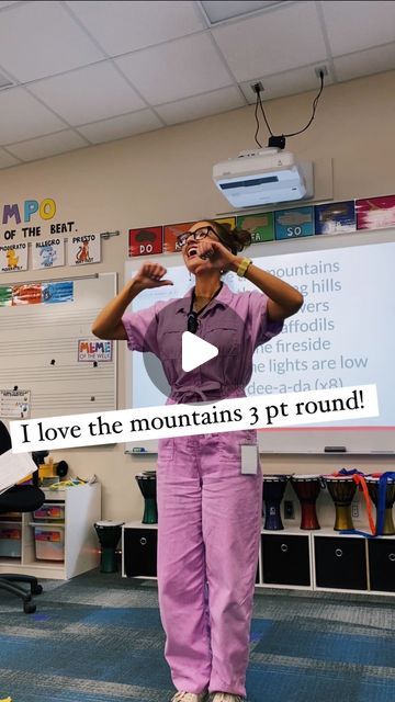 M O L L I E teaches M U S I C 🎶 | Another day, another elementary choir warm up!! 🎶👏🏼🎵   #elementarychoir #elementarymusic #choirteacherlife #choirteacher #choirdirector... | Instagram Elementary Choir Songs, Music Study Creative Curriculum, Music Lessons For Preschool, Middle School Choir Classroom, School Music Room, Music Preschool, Choir Warm Ups, Rainbow Song, Choir Classroom