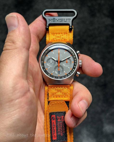 Weird Watch, Horology Design, Casio Vintage Watch, Edc Gadgets, Chrono Watches, Fancy Watches, Retro Gadgets, Retro Watches, Amazing Watches