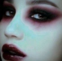 Maquillage Goth, Vampire Makeup, Punk Makeup, Vampire Aesthetic, Swag Makeup, Smink Inspiration, Emo Makeup, Dope Makeup, Romantic Goth