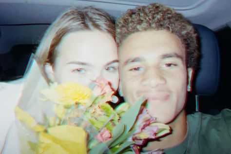 Brunette couple selfie with flowers on disposable camera Couple Selfies, Disposable Camera, Camera Selfie, Im Not Perfect