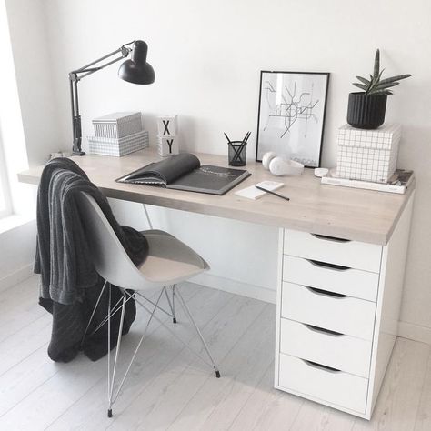 Reka Bentuk Bilik Tidur, Teenage Room Decor, Minimalist Dekor, Hiasan Bilik Tidur, Minimalist Bedroom Design, White Desk, Bedroom Desk, Workspace Inspiration, Study Desk