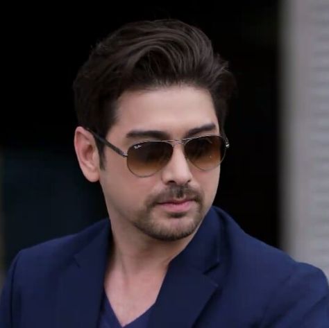 Ian Veneracion ❤❤❤ Ian Veneracion, Sunglasses Men, Men Shirt, Men Shirt Style, Square Sunglasses Men, Square Sunglasses, Character Inspiration, Google Images, Shirt Style