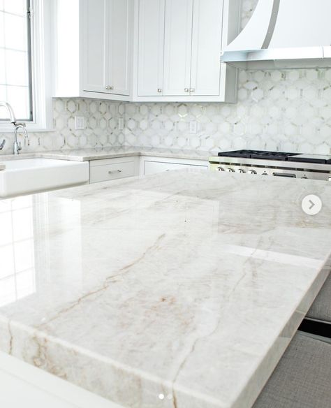 White And Tan Granite Countertops, Corian Quartz Countertops, Neutral Quartz Countertops, Neutral Countertops Kitchen, Warm Quartz Countertops, Cream Countertops Kitchen, Countertop Options Kitchen, Neutral Granite Countertops, Neutral Countertops