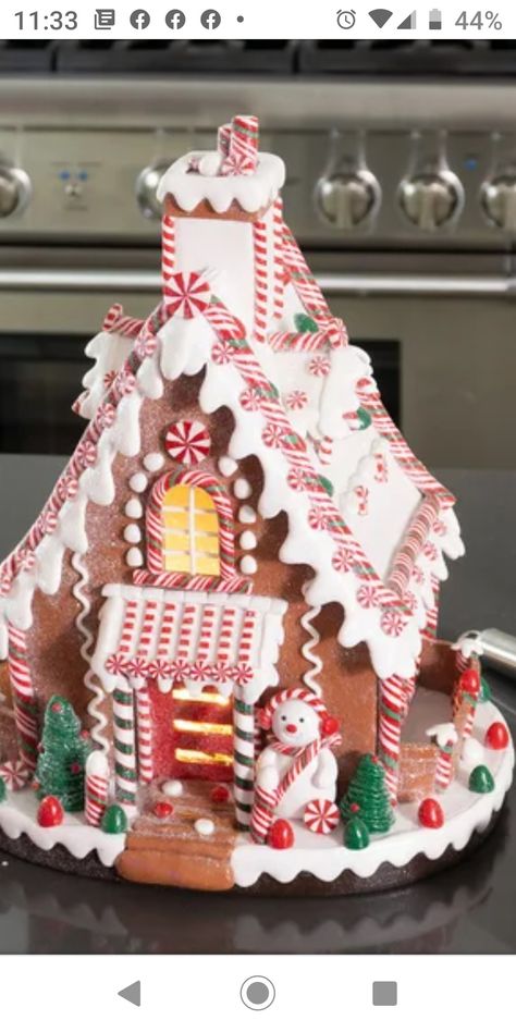 Cookie Houses, Candy Castle, Xmas Gingerbread, Gingerbread Village, Gingerbread Christmas Decor, Cookie House, Gingerbread Christmas, Gingerbread Houses, Pasta Flexible