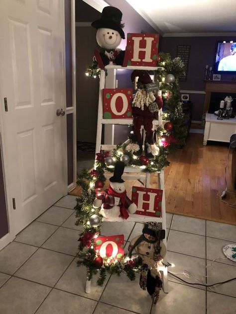 45 Stylish Christmas Holiday Decor Ideas For Your Home Christmas Ladder Decor Front Porches, How To Decorate A Blanket Ladder For Christmas, Diy Christmas Ladder, Ladder Decor Christmas, Christmas Ladder Decor, Ladder Christmas Decor, Christmas Ladders Ideas, Christmas Fairytale, Christmas Ladder