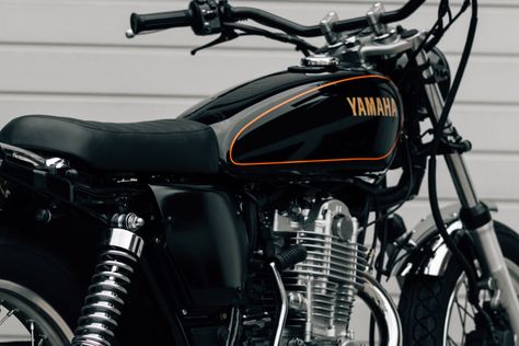 Yamaha Sr400 Custom, Sr400 Custom, Flat Track Racing, Yamaha Sr400, Yamaha Motorcycles, Yamaha Motorcycle, Popular Mechanics, Cafe Racer Motorcycle, Custom Bike