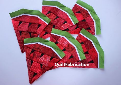 Watermelon Quilt Pattern, Watermelon Quilt Block, Table Runners Ideas, Watermelon Wedges, Watermelon Quilt, Watermelon Ideas, Boat Quilt, Watermelon Wedge, Rag Quilt Tutorial