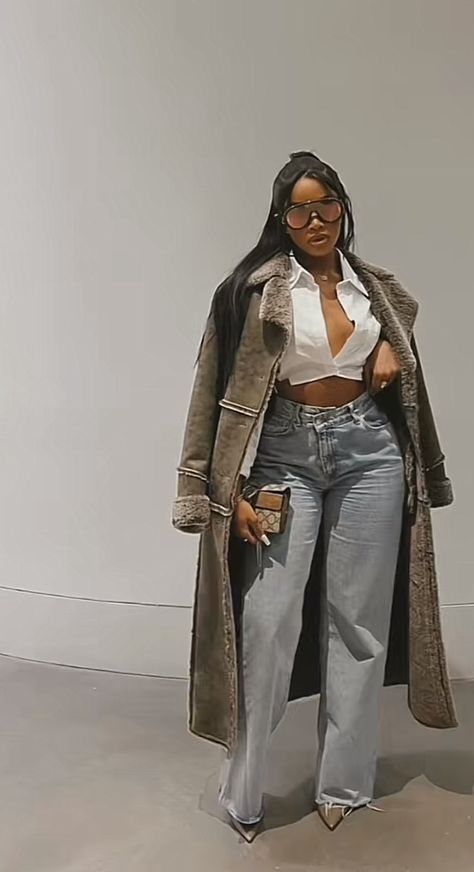 Nashville In The Fall Outfits, Dark Denim Jeans Outfit Winter, Denim On Denim Winter Outfit, Poetry Night Outfit, Winter Birthday Outfits Black Women, Trench Coat Outfit Black Women, 60 Degree Weather Outfit Fall, Gray Turtleneck Outfit, Winter Outfit Black Women