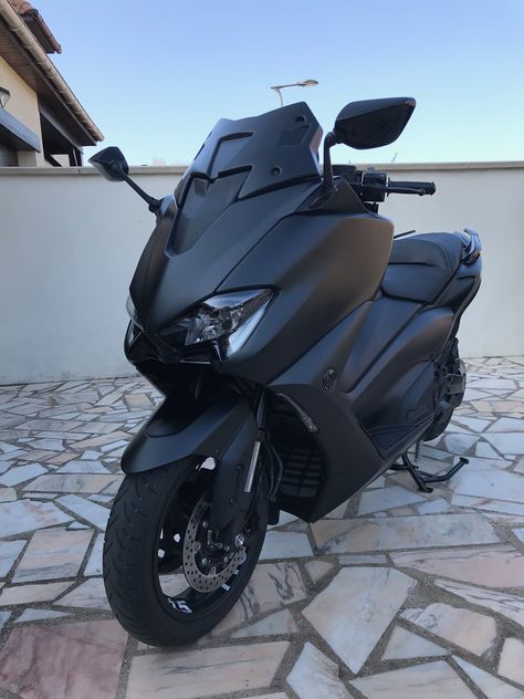 Black Scooter, Yamaha Scooter, Tmax Yamaha, T Max 530, Hello Moto, Motocross Love, Anime Picture Hd, Image Moto, Yamaha Nmax