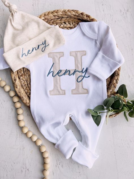 Newborn Arrival Outfit, Coming Home Outfit For Boy Summer, Baby Boy Clothes Newborn Coming Home, Baby Boy Going Home Outfit Summer, Bringing Baby Home Outfit, Baby Boy First Outfit Hospital, Baby Boy Coming Home Outfit Summer, Neutral Baby Boy Clothes, Newborn Personalized Gifts