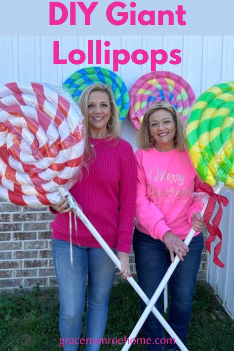 These DIY Giant Lollipops are so fun to make! Lolipop Decoracion Diy, How To Make Giant Lollipops, Diy Large Lollipop, Diy Giant Suckers, Diy Yard Gumdrops, Lollipop Trunk Or Treat, Diy Yard Lollipops, Lollipop Outdoor Decorations, Diy Everlasting Gobstopper