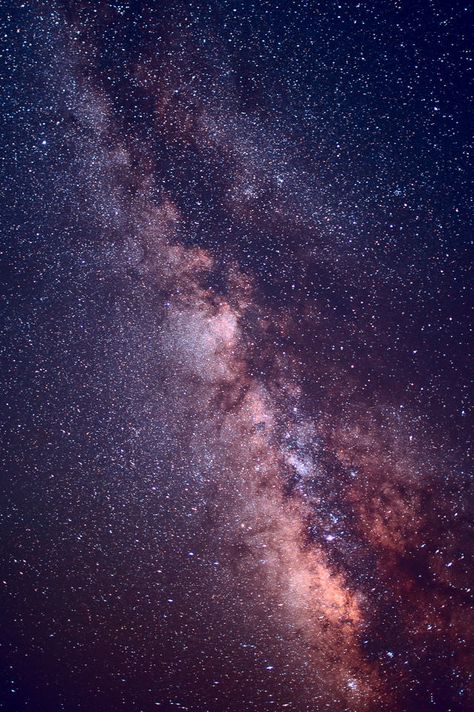 Milky Way Photography, Galaxy Photos, Night Sky Wallpaper, Milky Way Galaxy, Galaxies Stars, The Milky Way, Galaxy Art, Trik Fotografi, The Night Sky