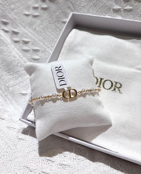 Christian Dior 2023, Dior 2023, Dior Bracelet, Preppy Jewelry, Expensive Jewelry Luxury, 2023 Ss, Luxe Jewelry, Dior Jewelry, Jewelry Accessories Ideas