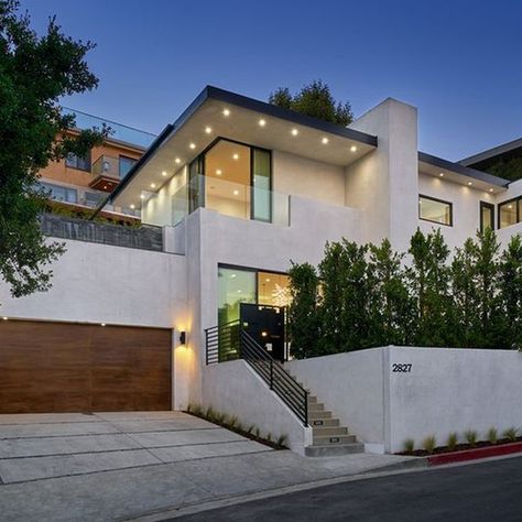 Hollywood House, House In The Hills California, Houses In Beverly Hills, Los Angeles Homes Hollywood Hills, Kylie Jenner Hombly Hills House, Los Angeles Vacation, Mansions In Los Angeles Beverly Hills, Los Angeles Hollywood, Hollywood Hills Homes