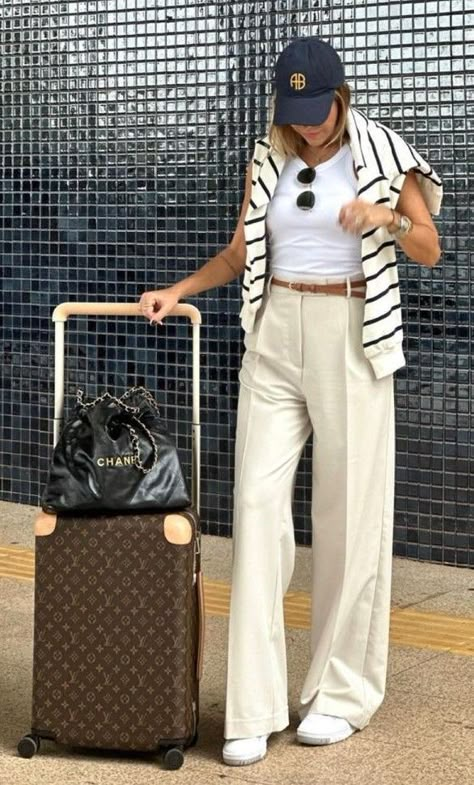 Classy Airport Outfit, Elegantes Party Outfit, Aero Look, Look Old Money, Chic Airport Outfit, Cute Airport Outfit, Chic Travel Outfit, Comfy Airport Outfit, Airport Outfit Summer