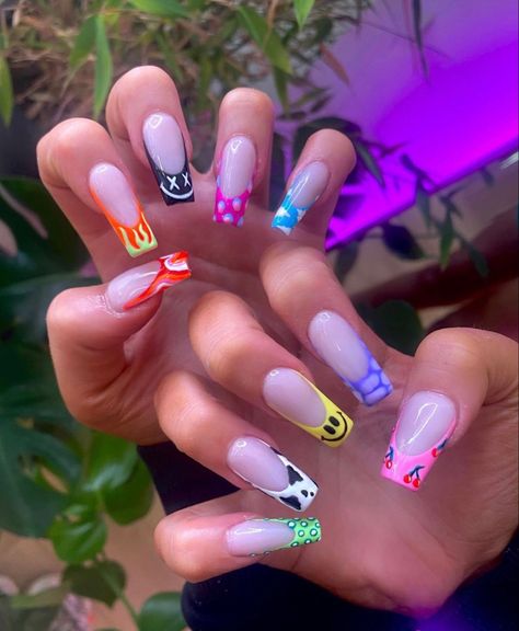 Cartoon Nail Designs, Rave Nails, Wave Nails, Themed Nails, February Nails, Anime Nails, Nails Design With Rhinestones, Summery Nails, Classy Acrylic Nails