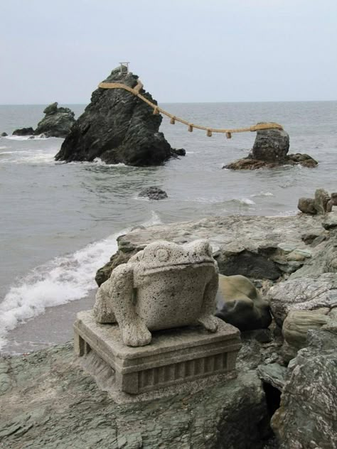 Japan Sea, Stone Beach, Sea Rocks, Ancient Japan, Stone Statue, Japanese Folklore, Ghost Of Tsushima, Japan Aesthetic, Aesthetic Japan