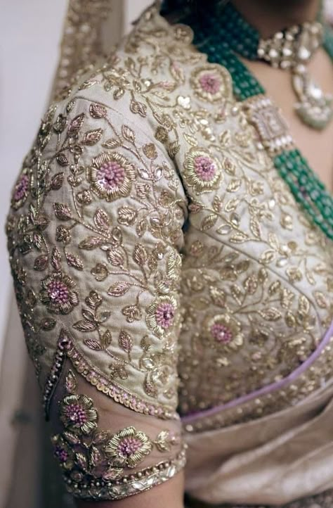 Full Maggam Work Blouse Designs, White Bridal Blouse, Off White Blouse Designs Work, Model Blouse Designs, Latest Bridal Blouse Designs, Bridal Blouses, Blouse Works, Fashionable Saree, Latest Blouse Designs Pattern