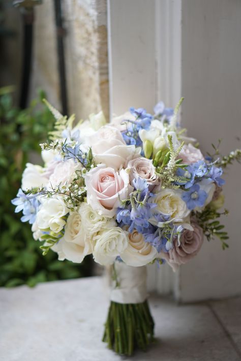 Light Blue And Pink Wedding Bouquet, White Blush And Blue Bridal Bouquet, Pale Blue Wedding Centerpieces, Summer Wedding Centerpieces Diy Elegant, Pink White And Blue Bridal Bouquet, Pink Blue And White Flower Arrangements, Blue Pink White Flower Bouquet, Pink White Blue Flowers, Pink White Blue Bouquet