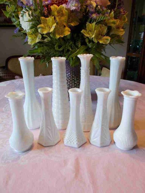 Antique Milk Glass Value Guide for Beginners | Appraising Decorating With Milk Glass, Milk Glass Display, Antique Dishes Collectible, Milk Glass Bud Vases, Glassware Decor, Corningware Vintage, Milk Glass Wedding, Thrift List, Display Collections