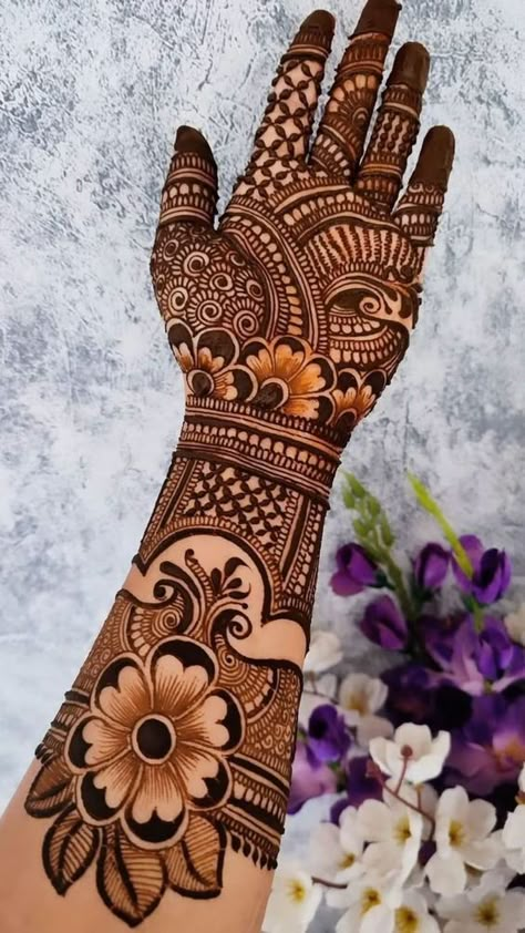 Mehndi Designs Long Hand, Front Hand Palm Mehndi Designs Unique, Mehndi Designs Inner Hand, Palm Mehndi Design Unique Front Hand, Diwali Mehandi Designs, Latest Unique Mehndi Designs, Palm Mehndi Design Unique, Full Palm Mehndi Design, Diwali Mehandi