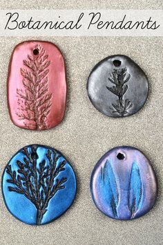 DIY Stamped Clay Botanical Pendants #diywedding Stamped Clay, Polymer Clay Kunst, Ceramic Pendants, Clay Pendants, Tanah Liat, Diy Stamp, Poly Clay, Polymer Jewelry, Polymer Clay Pendant