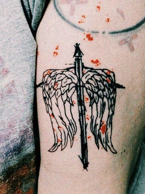 Daryl Dixon Tattoo Ideas, Daryl Dixon Tattoo, Twd Tattoo Ideas, Walking Dead Tattoo, Finch Tattoo, Tattoos Man, Twd Art, Zombie Tattoos, Tattoo Machines