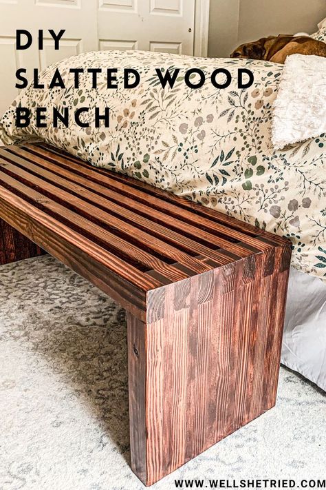 Slatted Wood Bench, Diy Modern Bench Indoor, Wood Slat Bench Diy, Entrance Bench Diy, Diy Home Decor Wood Projects, Diy Indoor Bench Seat, Build A Bench Diy, Diy Wooden Storage Bench, Diy Slat Bench