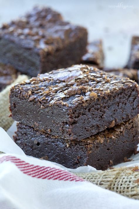 Yellow Bliss Road, One Bowl Brownies, Biscuits Graham, Best Brownie Recipe, Brownies Recipe Homemade, Cookie Brownie Bars, Delicious Appetizer Recipes, Weekly Meal Plan, Homemade Brownies