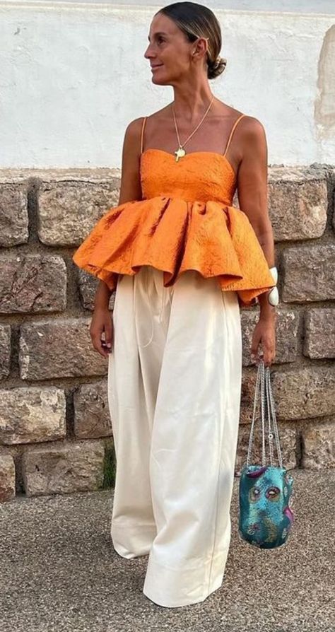 Ca Outfits, Island Fits, Orange Outfits, Classy Girls Wear Pearls, Boho Chique, Diy Fashion Scarf, Orange Outfit, Inspo Looks, Mod Fashion