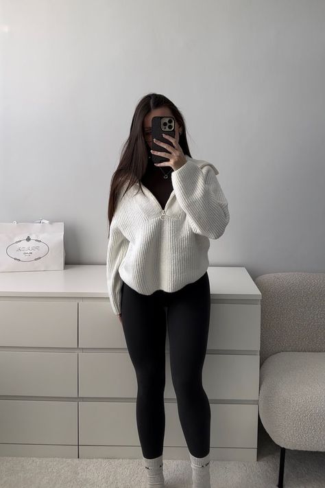 Zip-top rib-knit jumper selecionado no LTK Gym Black Leggings Outfit, Black Leggings Outfit Comfy, Style With Black Leggings, Black Comfortable Outfits, Leggings Outfit Black, Cute Fit With Leggings, Black Leggings Casual Outfit, Basics Winter Outfits, Styling Leggings Casual