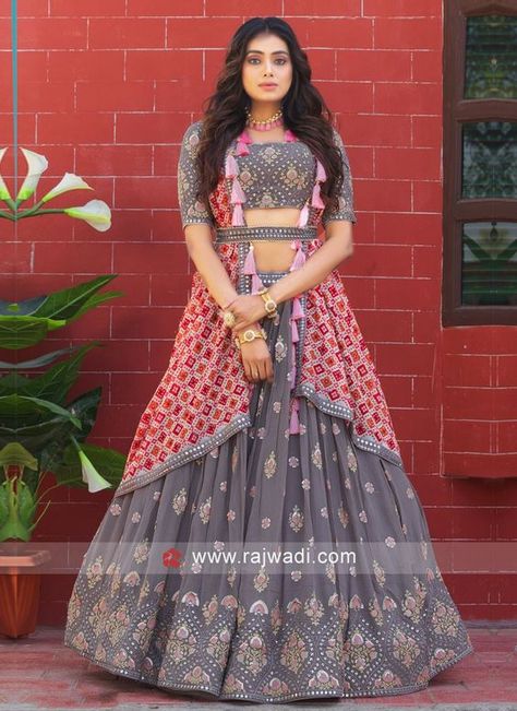 Trending Lehenga Designs, Lehenga Choli Designer, Chaniya Choli Designs, Western Dresses For Girl, Garba Dress, Lehenga Choli For Women, Choli For Women, Simple Lehenga, Lehenga Designs Simple