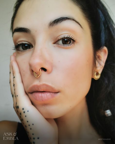 Septum Clicker Ring, Edgy Septum Jewelry, Septum Horseshoe Jewelry, Clicker Earring, Septum Jewelry Clicker, Cartilage Jewelry, Septum Clicker, Ear Weights, Septum Jewelry