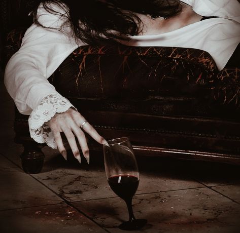 ⋯Myra⋯ Vampire Masquerade, Vampire Aesthetic, Vampire Goth, Never Grow Old, Gothic Vampire, Romantic Goth, Gothic Aesthetic, Victorian Gothic, Red Aesthetic