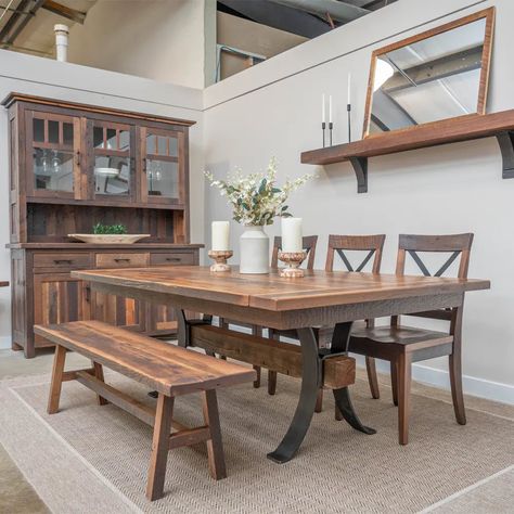 Cottage dining rooms