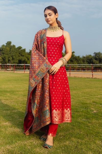 Buy Yellow Kurta And Dhoti Pant Georgette Printed Floral V Zane & Set For Women by Surbhi Gupta Online at Aza Fashions. Patola Pattern, Noodle Strap, Red Kurta, Kurta Set For Women, Candy Red, Scalloped Border, A Line Kurta, Embroidered Pants, Indian Dress