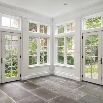 Glassed In Porches, Four Seasons Room Addition, Cottage Sunroom, Enclosed Patio Ideas, Glass Sunroom, Sunroom Windows, Sunroom Dining, Townhouse Renovation, Small Sunroom