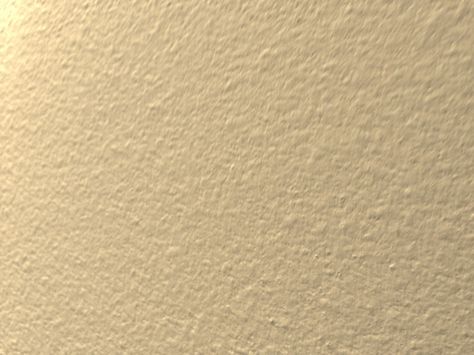 How to DIY Orange Peel Texture on Drywall Diy Orange Peel Texture, Orange Peel Ceiling, Spray Texture Walls, Wall Texture Types, Ceiling Texture Types, Orange Peel Walls, Orange Peel Wall Texture, Drywall Texture, Drywall Ceiling