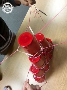 Red Cup STEM Challenge for Kids - these simple STEM challenges are perfect for kids of all ages and use things like red cups that you already have at home. Tons of fun with science, tech, engineering and math from Kids Activities Blog! Simple Stem Challenges, Survivor Party, Stem Club, Team Building Games, Red Cup, Stem Challenge, Steam Activities, Stem Challenges, Red Cups