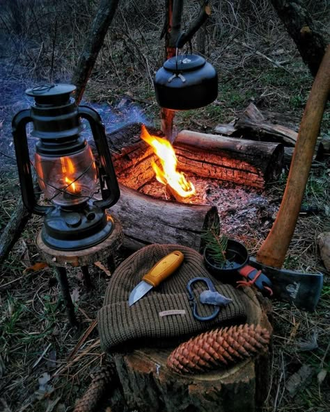 A camping mattress can also be deflated at the campground for easy packing and transport. You may even want to buy some used camping kitchen equipment  or at least trusted brand names. Bushcraft Kit, Bushcraft Gear, Bush Craft, Camping Photography, Camping Aesthetic, Bushcraft Camping, Open Fire, Survival Camping, Adventure Camping