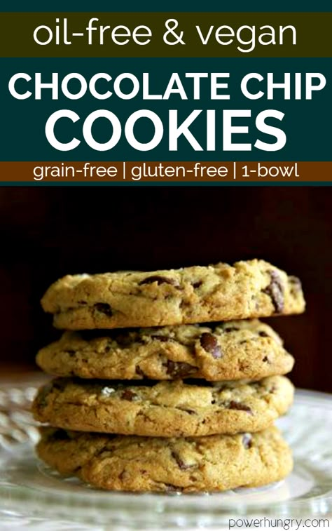 Mouthwatering oil-free & vegan chocolate chip cookies! Grain-free & gluten-free, they are crunchy at the edges & soft at the center. YUM! #chocolatechipcookies #vegan #grainfree #oilfree #eggfree #dairyfree #glutenfree #vegancookies #oilfreecookies #grainfreecookies #cleaneating #cleaneats #fitnessfood #1bowl #easyrecipe #healthycookies Gluten Free Oil Free Vegan Recipes, Oil Free Vegan Snacks, Vegan Oil Free Cookies, Vegan Crunchy Cookies, Oil Free Baking, Oil Free Cooking, Oil Free Cookies, Vegan Oil Free Recipes, Tofu Cookies