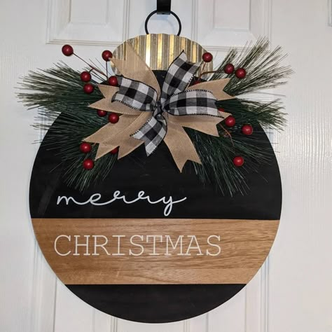 Chrismas Door Signs, Christmas Door Hangers Svg, Matching Door Hanger And Porch Sign, Stacked Pumpkin Door Hanger Wooden, Orange Slice Wreaths For Front Door, Country Christmas Door Hanger, Christmas Signs Circle, Seasonal Front Door Signs, Merry Christmas Door Hangers Wooden