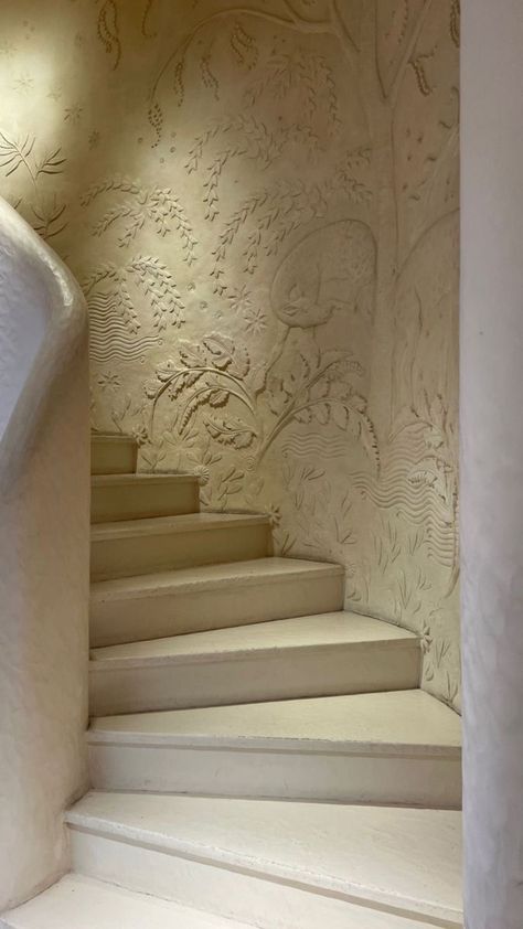 Street Style Room, Relief Sculpture, Dream House Interior, Staircase Design, Stairs Design, Contemporary Home, Dream House Decor, Nude Nails, Dream Home Design