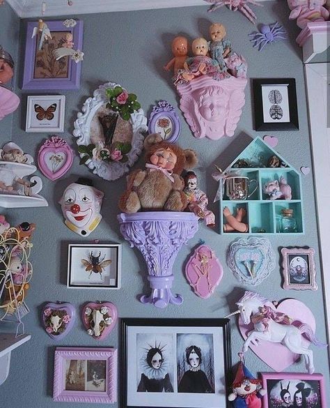 Pastel Goth Lamp, Pastel Gothic Room, Creepy Cute Room Decor, Pastel Goth Apartment, Pastel Goth Interior Design, Pastel Goth Living Room, Creepy Cute Bedroom, Pastel Goth Bathroom, Pastel Goth Room Ideas