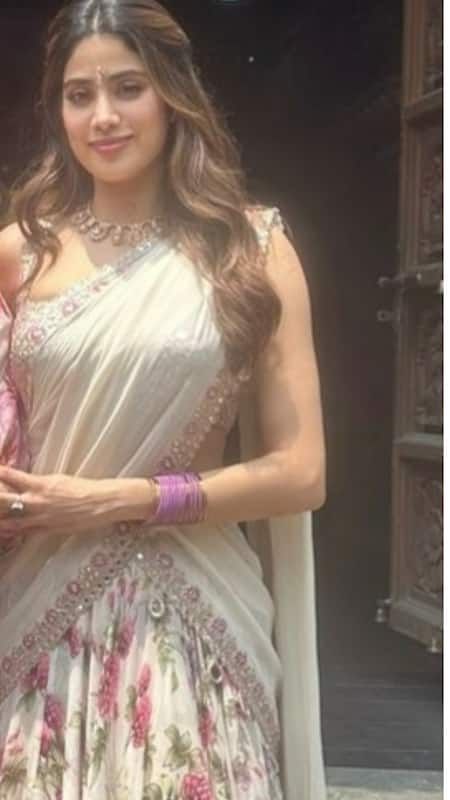 Jahnvi Kapoor Half Saree, Jahnvi Kapoor Lehenga, Jhanvi Kapoor Lehenga, Langa Voni Half Saree, South Indian Lehenga, Lavender Lehenga, Janvhi Kapoor, Elegant Lehenga, Lehenga Styles