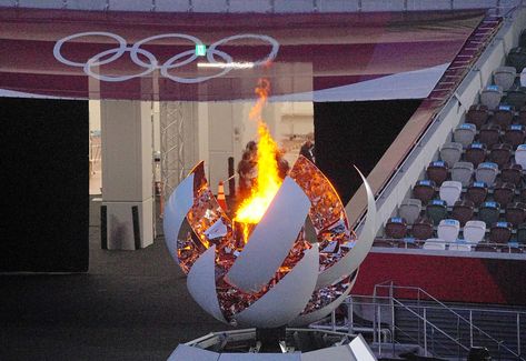 Colored Fire, American Athletes, Japan Flag, Olympic Torch, Olympic Stadium, Take Video, Summer Games, Tokyo 2020, Tokyo Olympics