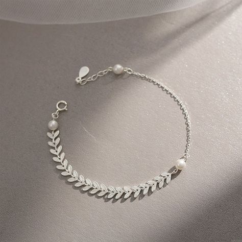 Fresh Wheat Ears Simple Literature Pearl Leaf Silver Lady Bracelet Silver Anklets Designs, Silver Bracelet Designs, Pretty Jewelry Necklaces, Play Button, Bracelets Design, Silver Bracelets For Women, Gold Rings Fashion, Jewelry Accessories Ideas, Hand Bracelet