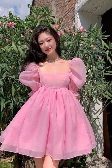 Simple Frocks, Puffy Dresses, Trendy Dress Outfits, Korean Fashion Dress, Stylish Dresses For Girls, Looks Vintage, Birthday Dresses, Classy Dress, Fancy Dresses