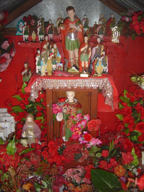 Mexican folk magic | New World Witchery - the Search for American Traditional Witchcraft Mexican Witchcraft, Hoodoo Altar, Magic Altar, St Martin Of Tours, Christian Saints, Pagan Magick, Saint Teresa Of Calcutta, St Florian, Following Jesus